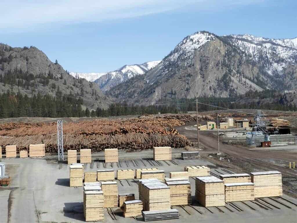 Thompson River Lumber, located in Montana, takes pride in manufacturing the best possible dimensional lumber, boards, industrials and specialty items available.