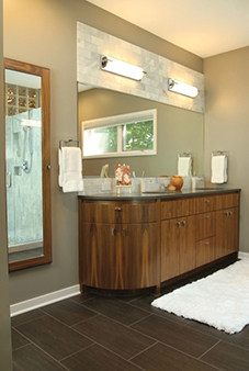 Beautiful curvature for an elegant bathroom vanity.