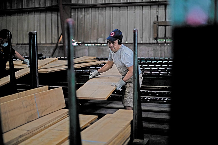 Quality Softwood And Hardwood Lumber, Millwork And Moulding At Holt and Bugbee Company 9