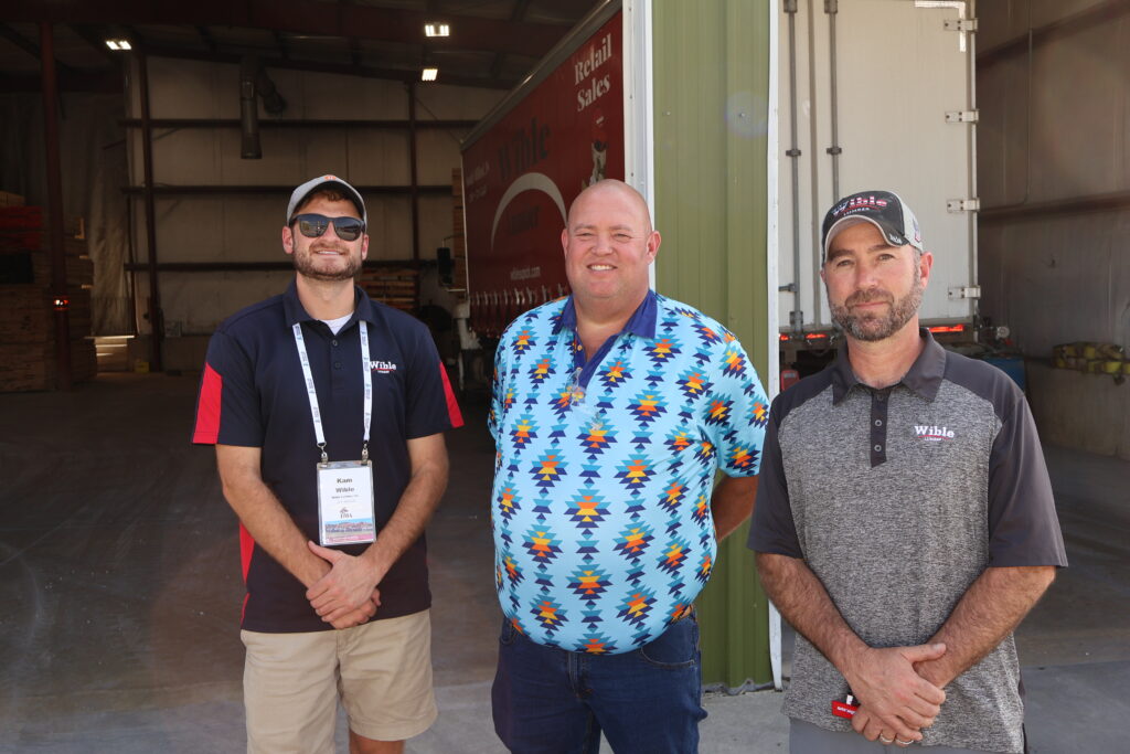 Tours Enable HMA Members To Share Ideas During Fall Regional Meeting 2